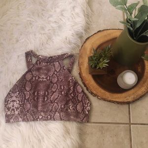 Acacia Dubai top in Python